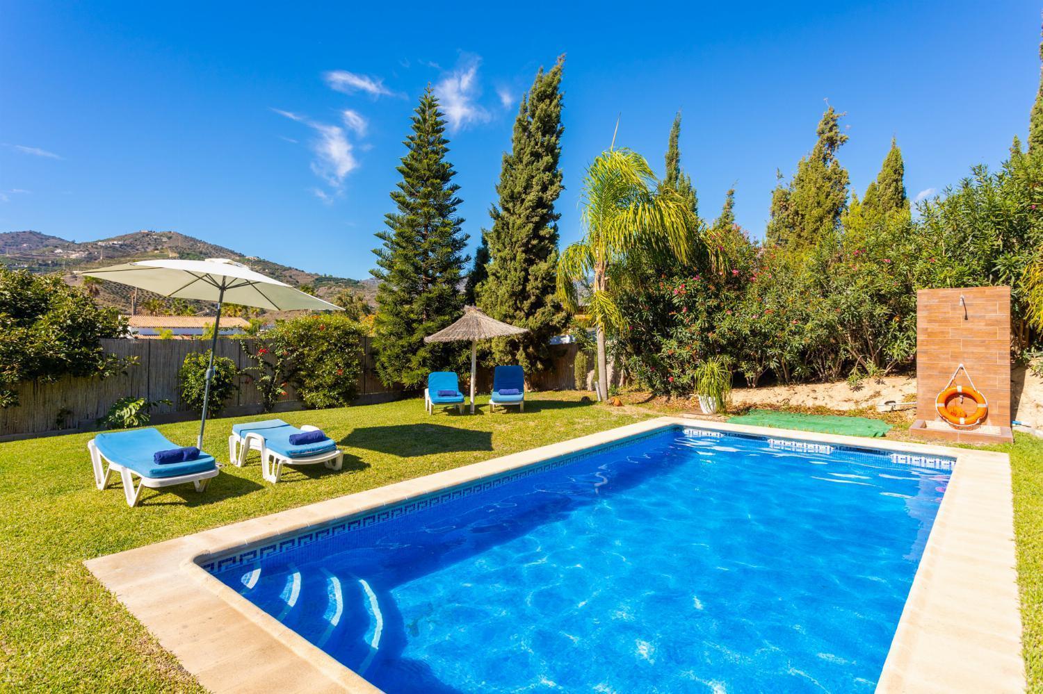 Villa Loli Imaroga One Nerja Exteriör bild
